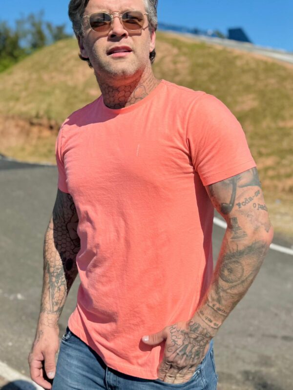 CAMISETA UNISSEX CORAL NEON - Imagem 7