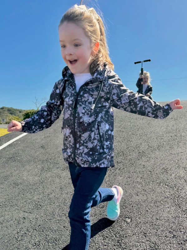 corta vento infantil respingos cinzas - Imagem 2
