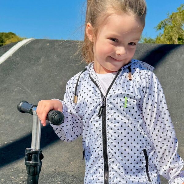 corta vento poa branco e preto infantil