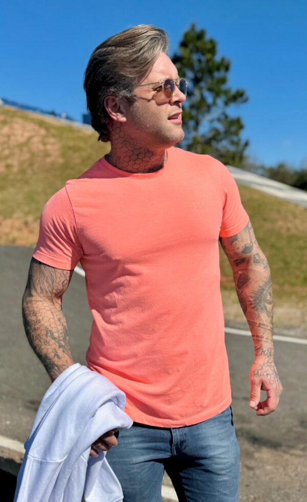 CAMISETA UNISSEX CORAL NEON - Imagem 6