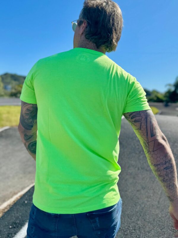 CAMISETA UNISSEX VERDE NEON - Imagem 8