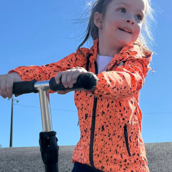 corta vento infantil respingos laranja