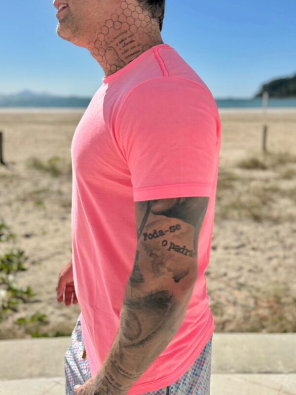CAMISETA UNISSEX ROSA NEON - Imagem 9