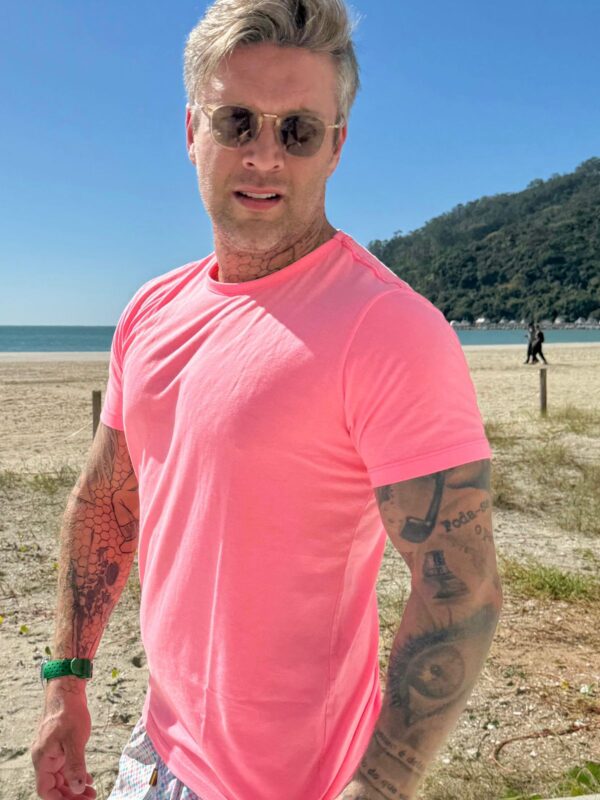 CAMISETA UNISSEX ROSA NEON