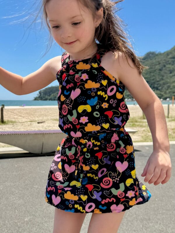 VESTIDO GOLA NUVENS E CORAÇÕES - Imagem 5