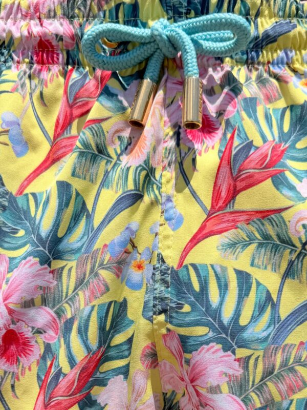 Alternative view of SHORTS ELASTIC FLORAL FUNDO AMARELO
