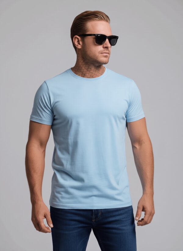 CAMISETA UNISSEX BÁSICA AZUL CLARO